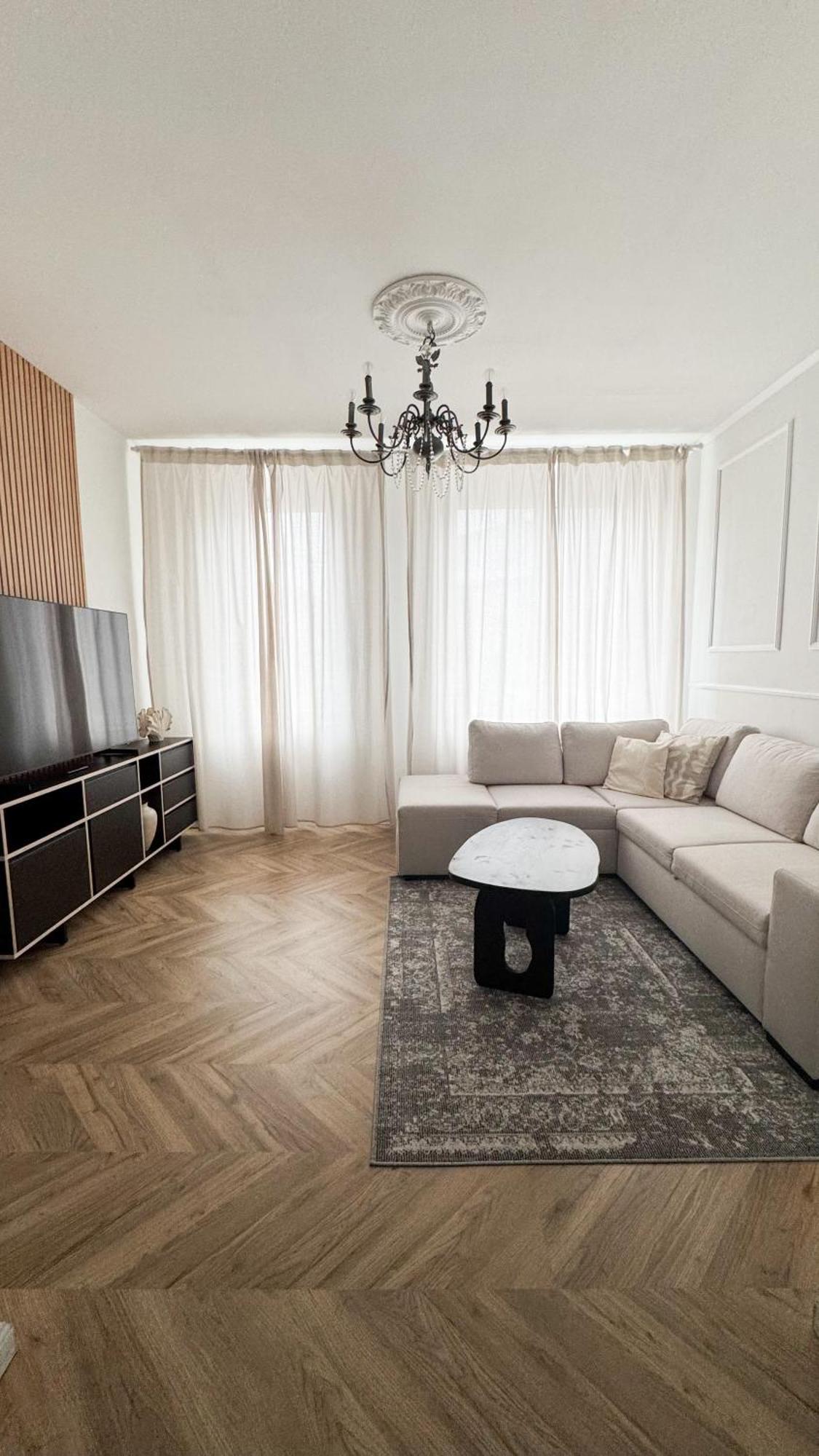 La Casa Avenida Apartment Малмеди Екстериор снимка